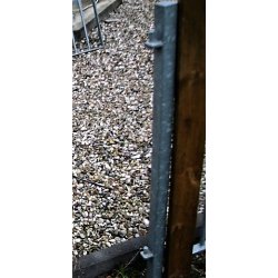 Lgestolpe med hngsler